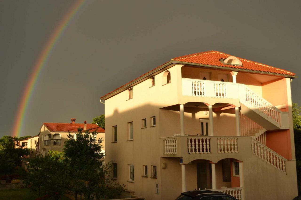 Apartman Basic Póla Kültér fotó